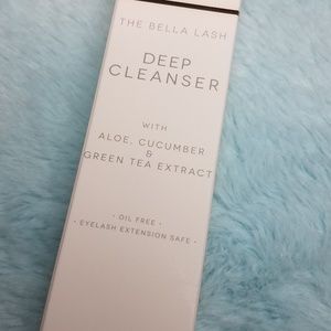 Bella lash deep cleanser